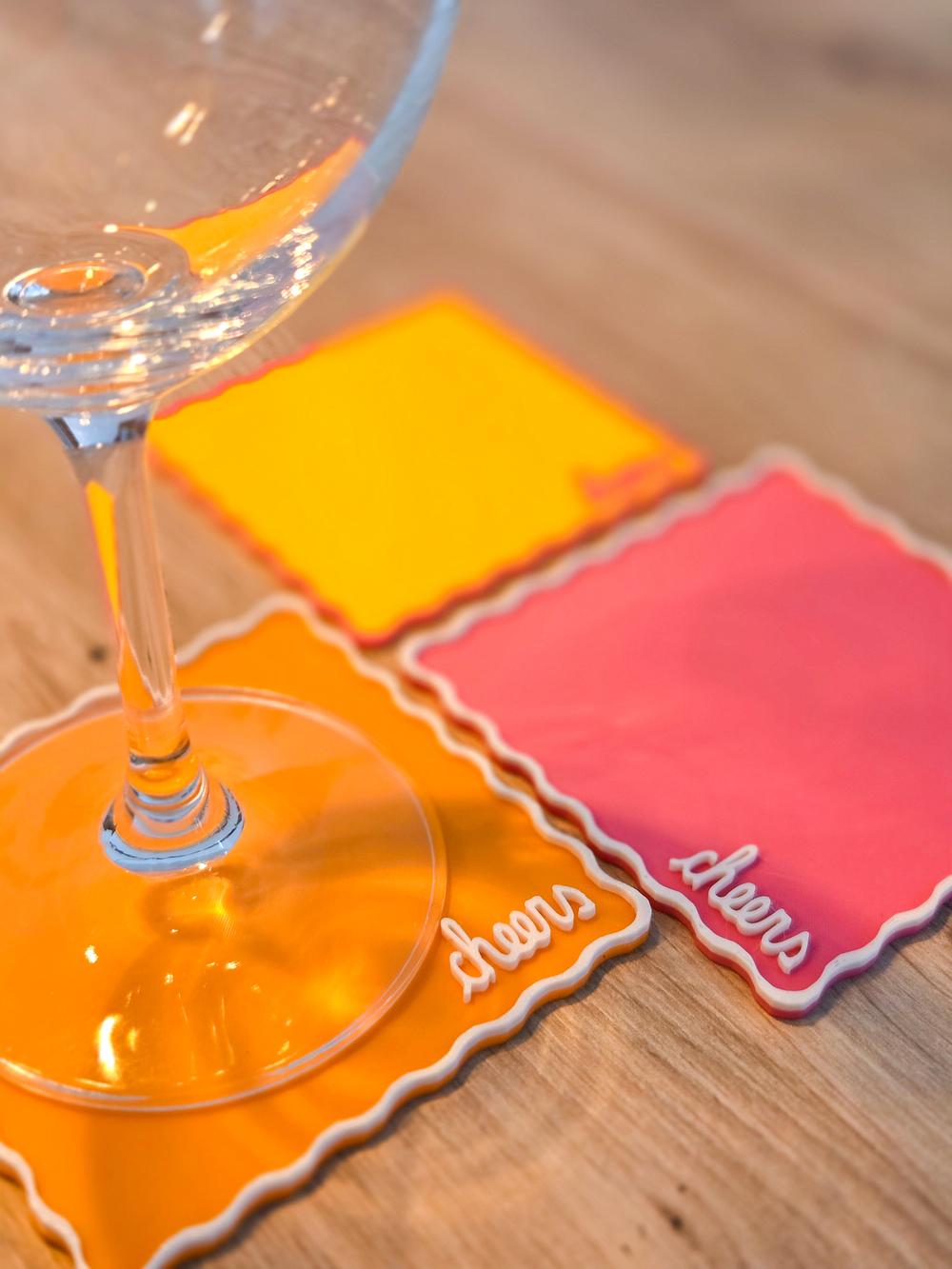 Untersetzer_gewellt_Cheers – Ansicht 1
